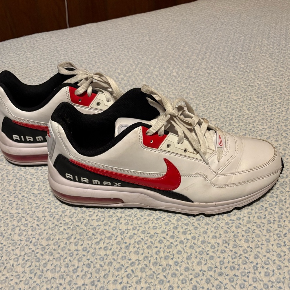 Nike Air Max Shoes Mens Size 11 Running Comfort BV1171-100 Sneakers